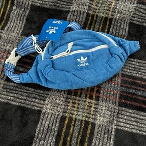 Adidas Fanny pack in great condition never used